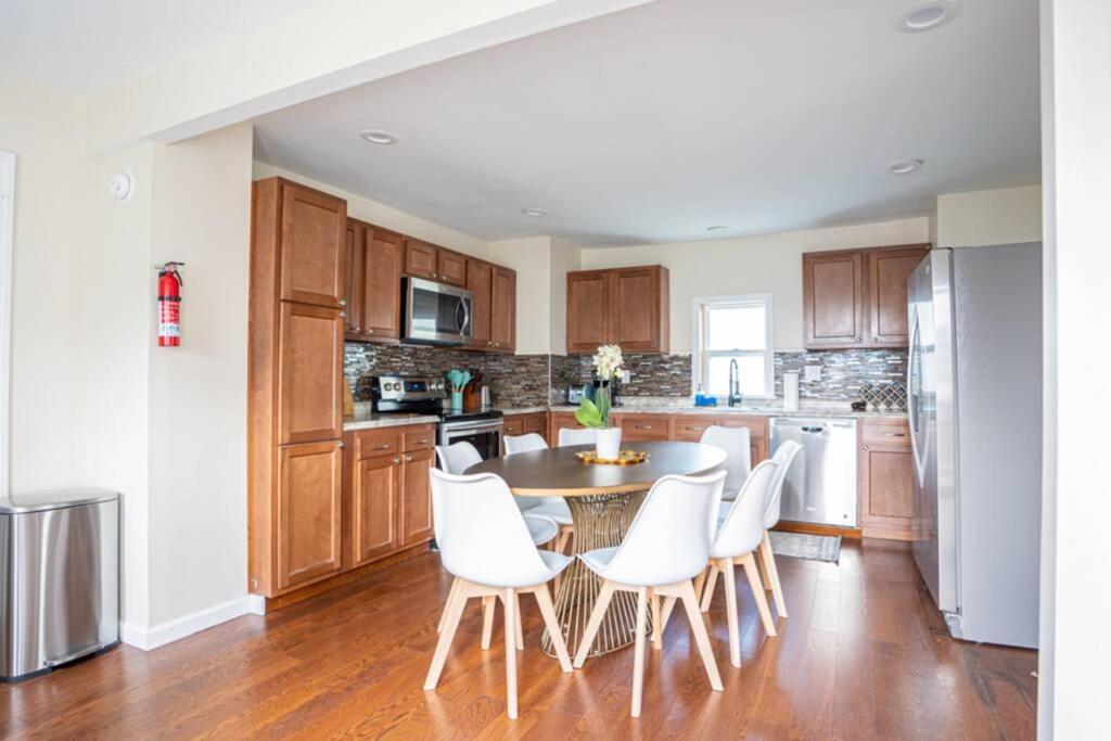 New 4Br In Ac Quiet Island Central Location Атлантик Сити Экстерьер фото